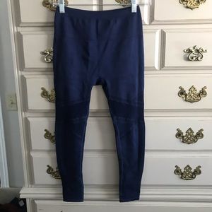 Navy leggings with details